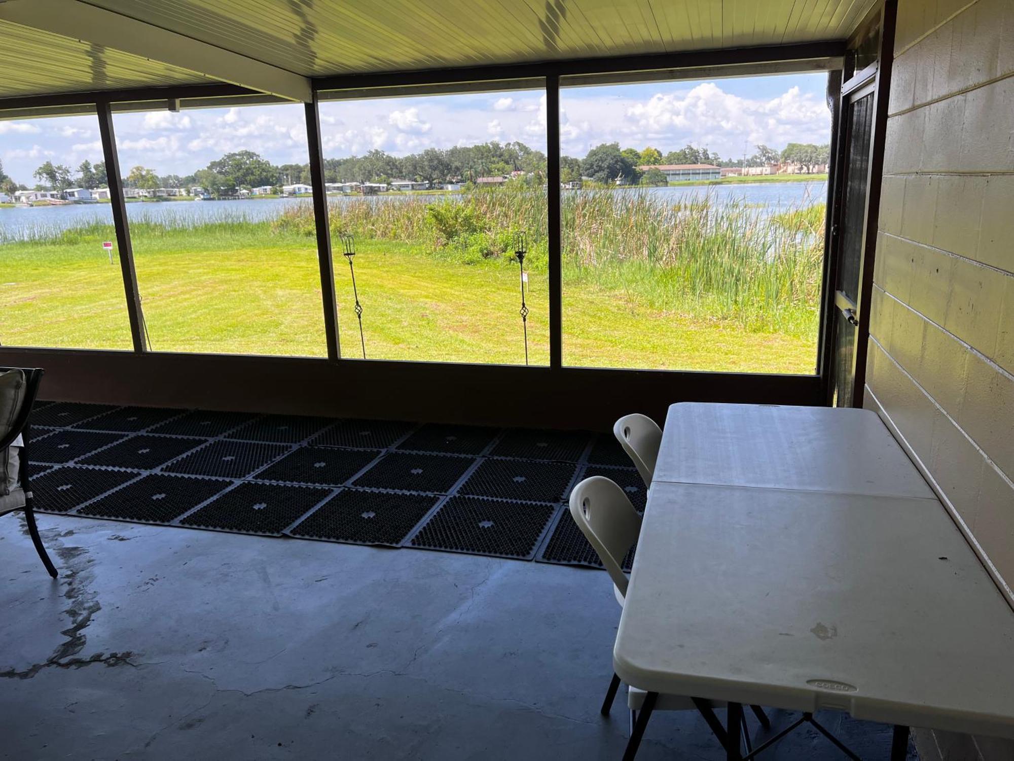 לייקלנד Lakeside Retreat - 3 Bedroom, 2 Bathroom House By The Lake מראה חיצוני תמונה